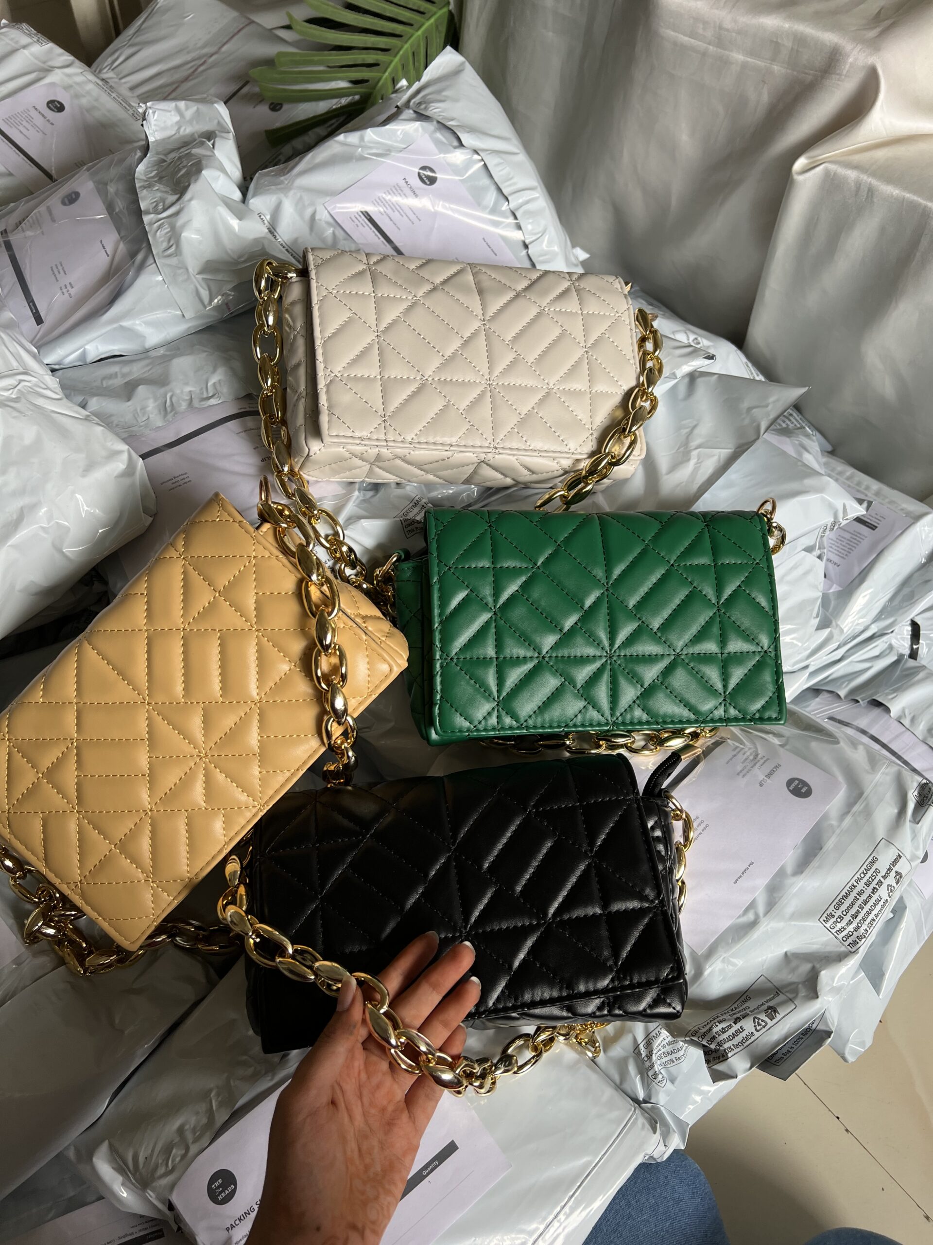Microscopic Handbag' sells for over $63,000 despite online criticism